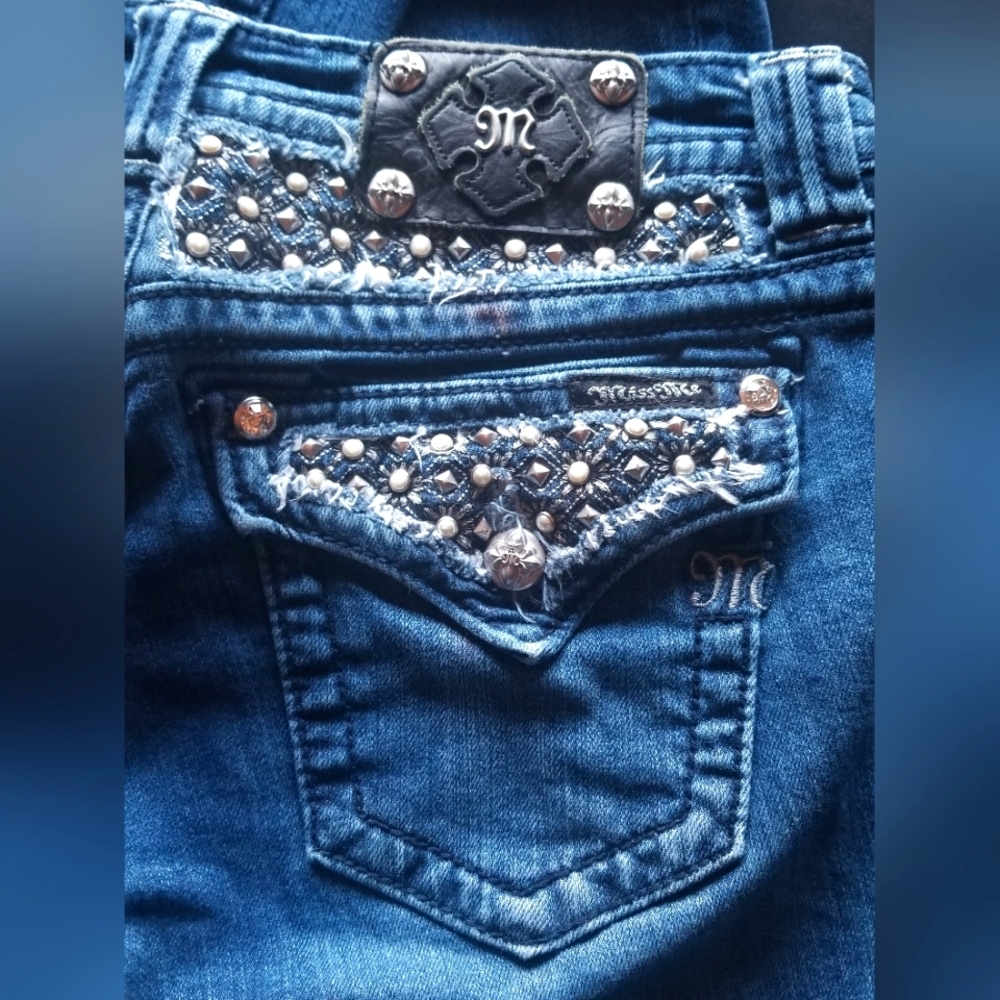 Miss Me Jeans Bootcut Pearl & Stud- Ladies Size 29